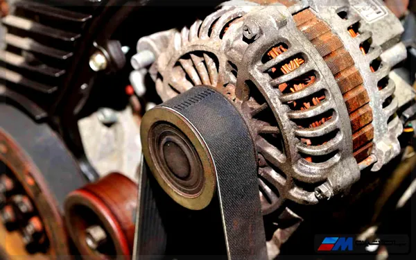 استشمام بوی سوختگی از دیگر علائم خرابی دینام خودرو